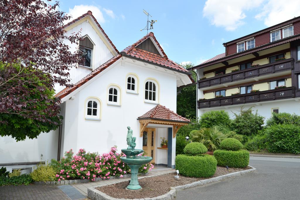 Hotel Zum weißen Stein Kirchen  Exterior foto